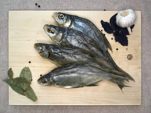 Кальмар паутинка: Густера вяленая