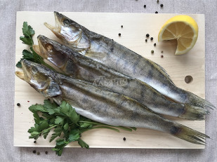 Корюшка вяленая с икрой (21+): Судак вяленый